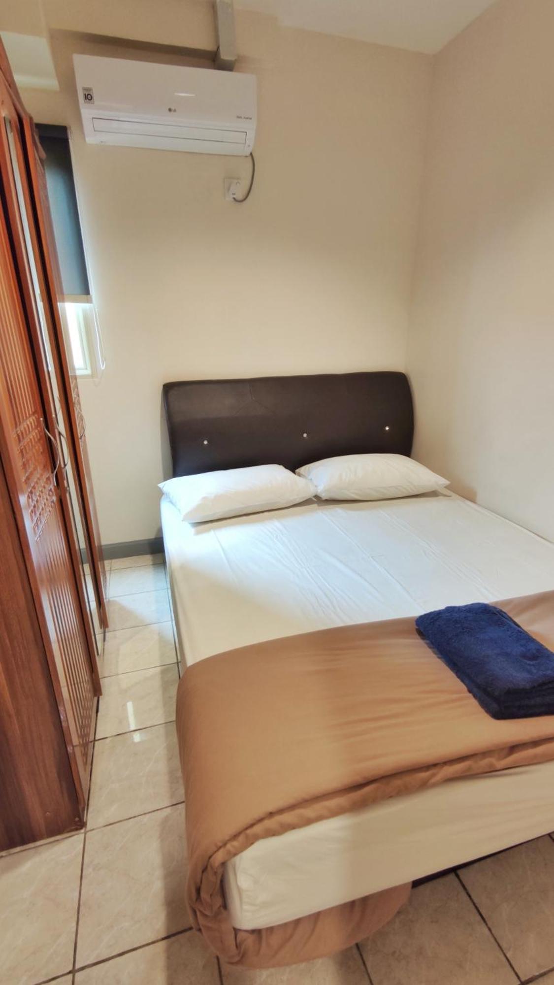 Queen Victoria Apartment Batam Номер фото