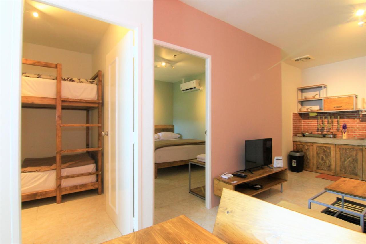 Queen Victoria Apartment Batam Экстерьер фото